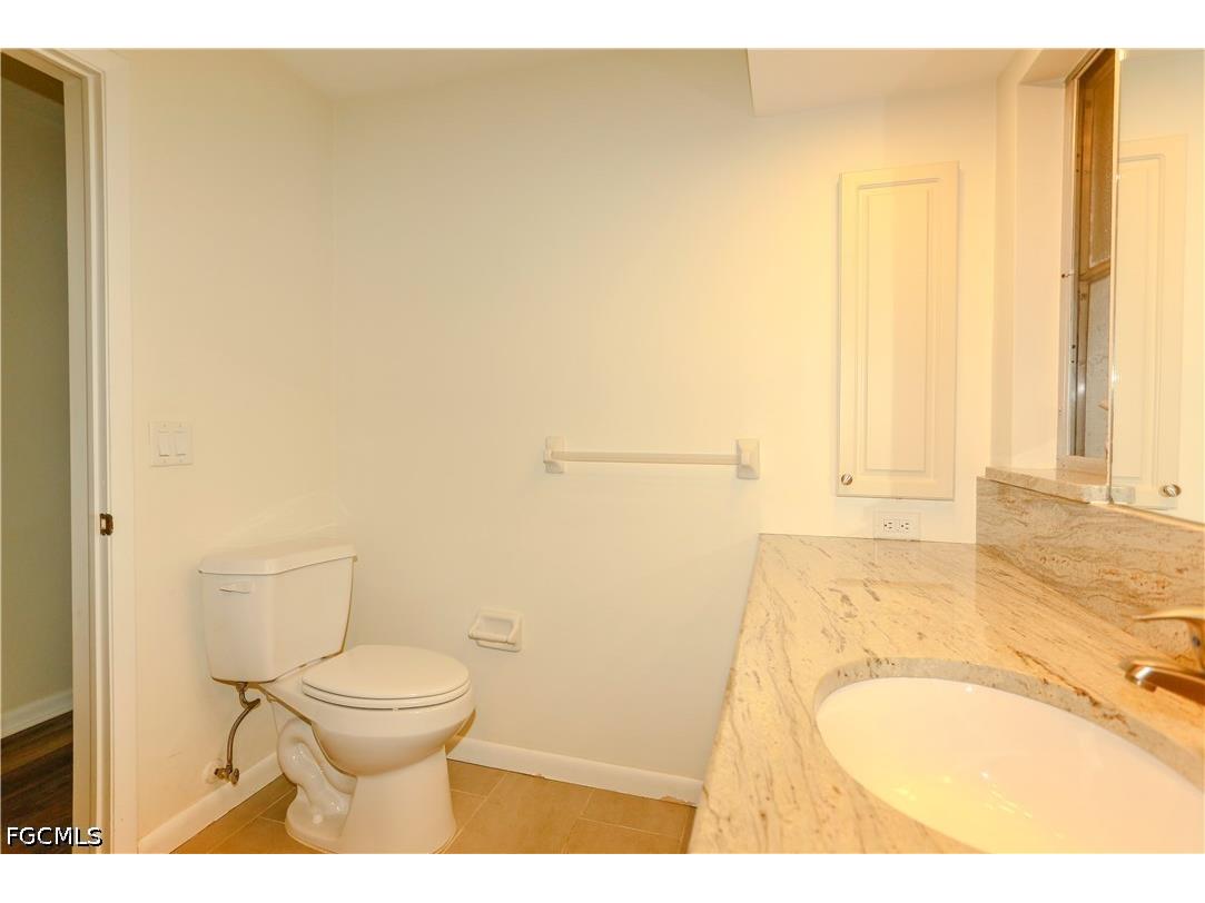 5654 Eichen Circle W Fort Myers FL 33919 2026020381 image23