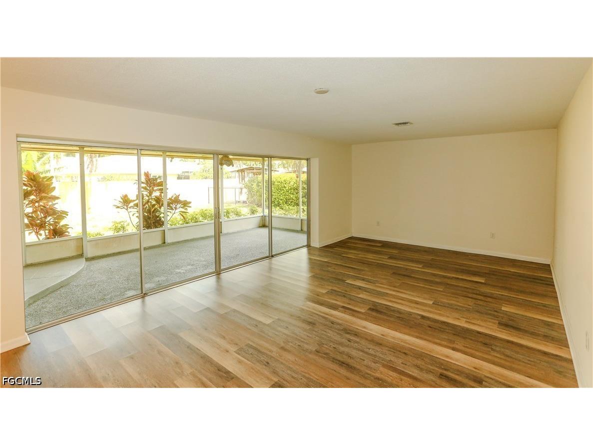 5654 Eichen Circle W Fort Myers FL 33919 2026020381 image5