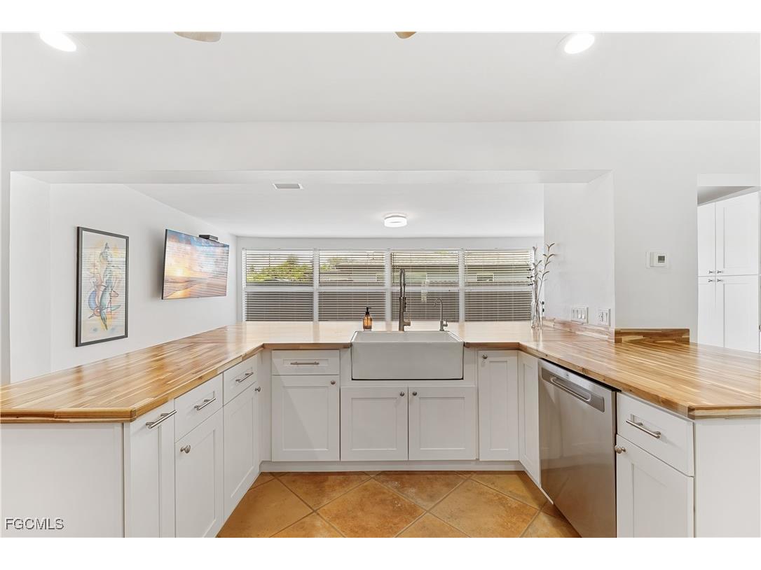 5654 Natoma Drive Fort Myers FL 33919 225054335 image4