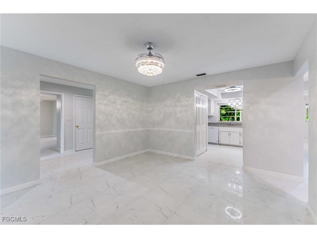 5657 Eichen Circle E Fort Myers FL 33919 2026003116 image14