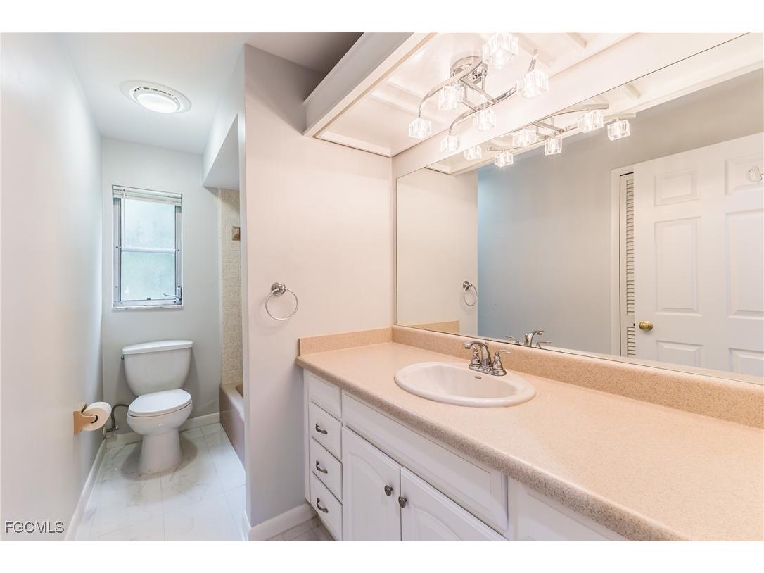 5657 Eichen Circle E Fort Myers FL 33919 2026003116 image25