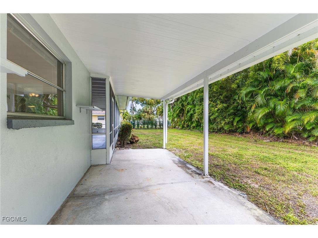 5657 Eichen Circle E Fort Myers FL 33919 2026003116 image33
