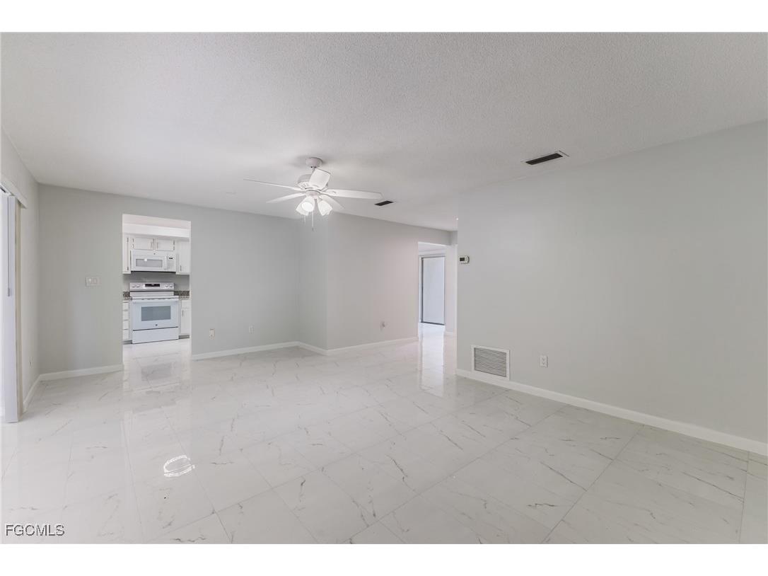 5657 Eichen Circle E Fort Myers FL 33919 2026003116 image5