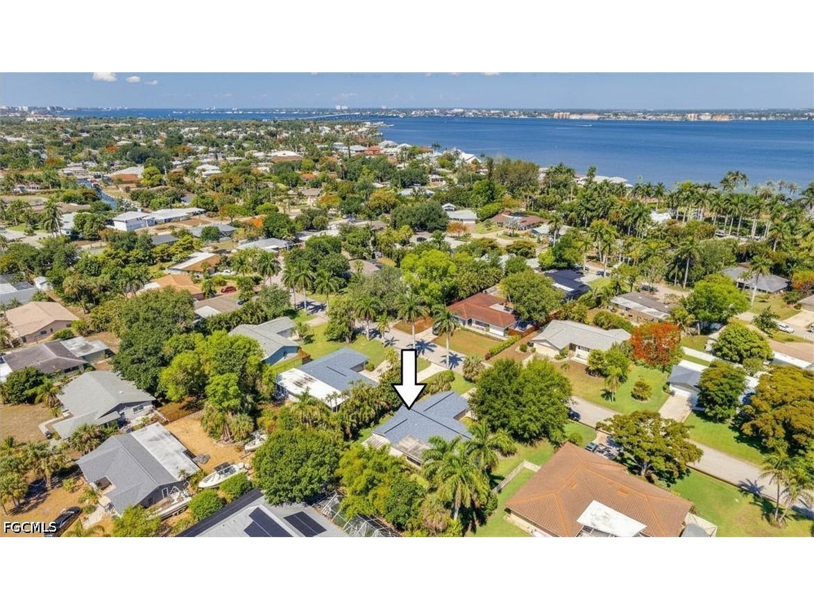 5657 Eichen Circle E Fort Myers FL 33919 2026021597 image1