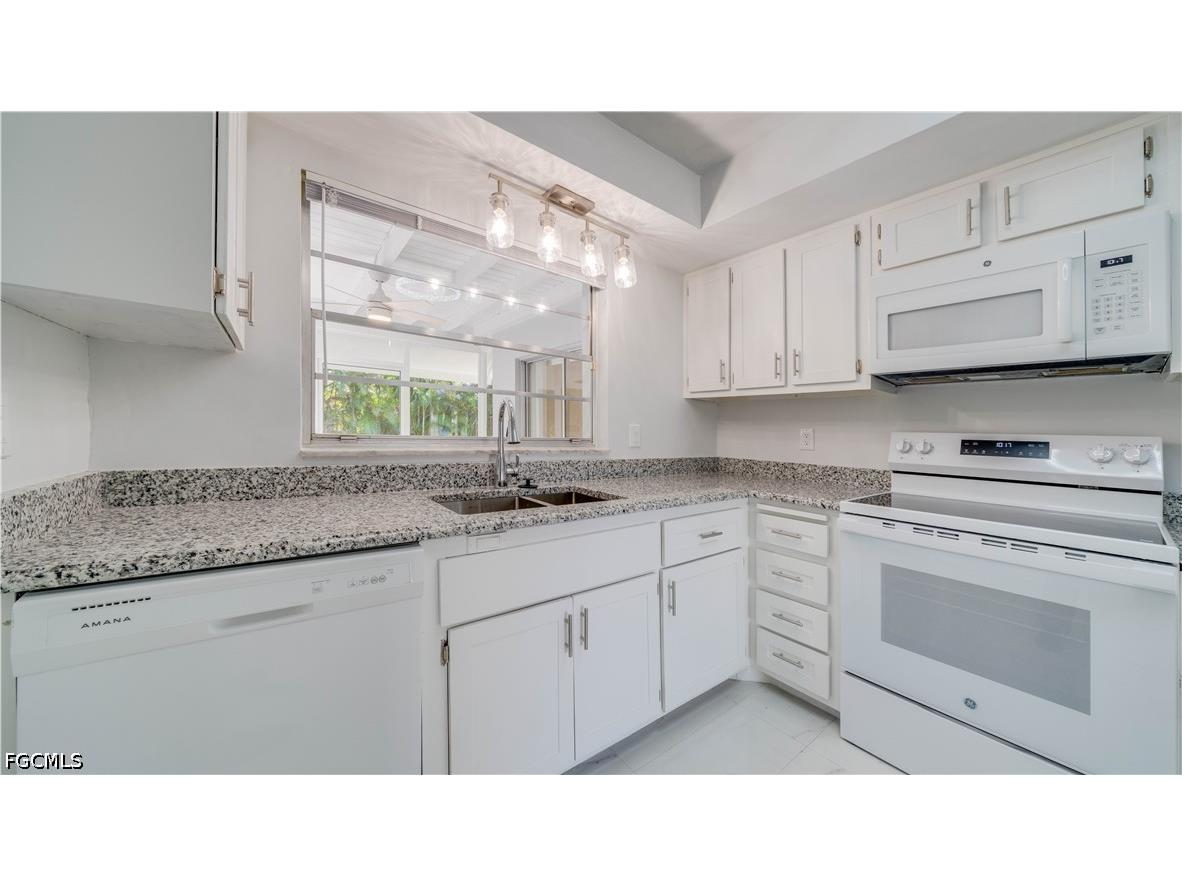 5657 Eichen Circle E Fort Myers FL 33919 2026021597 image13