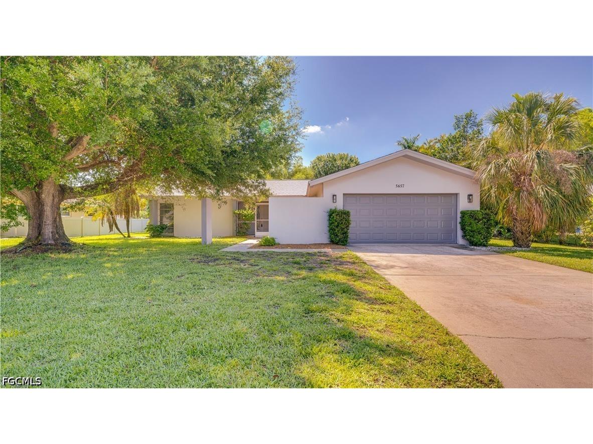 5657 Eichen Circle E Fort Myers FL 33919 2026021597 image2