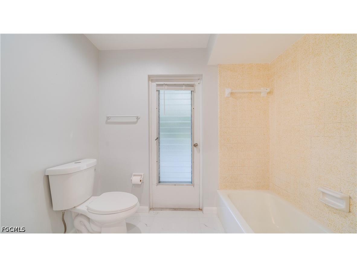 5657 Eichen Circle E Fort Myers FL 33919 2026021597 image26