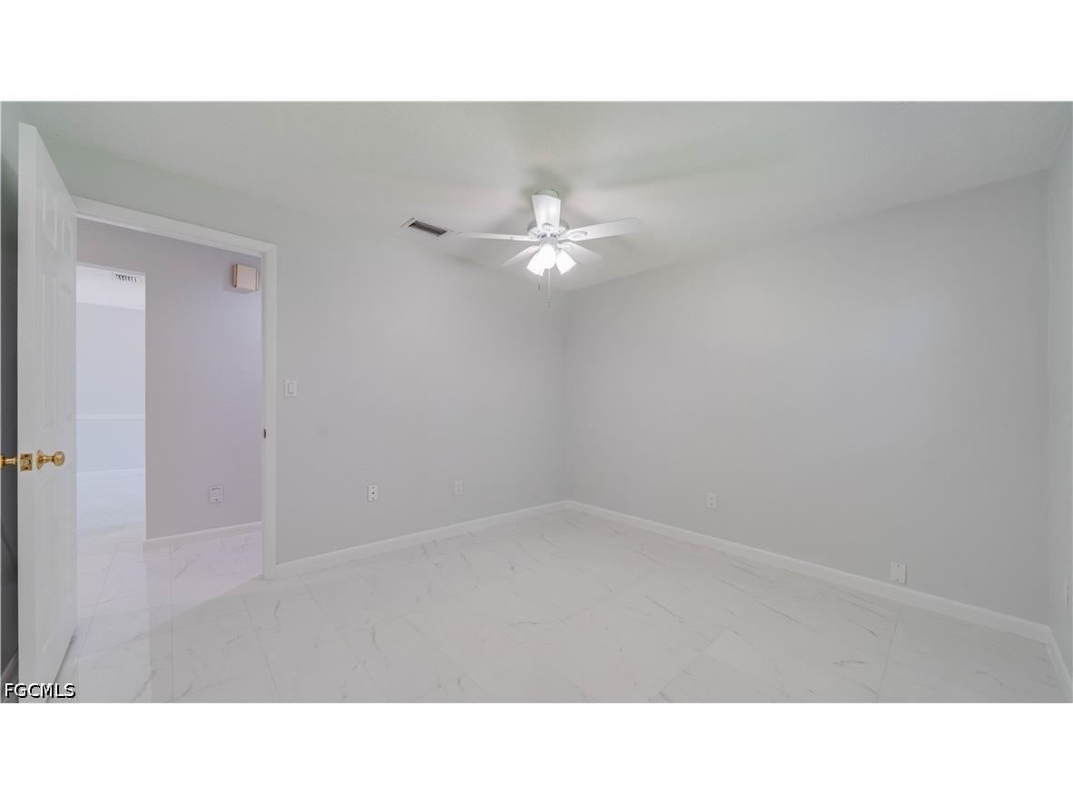 5657 Eichen Circle E Fort Myers FL 33919 2026021597 image35