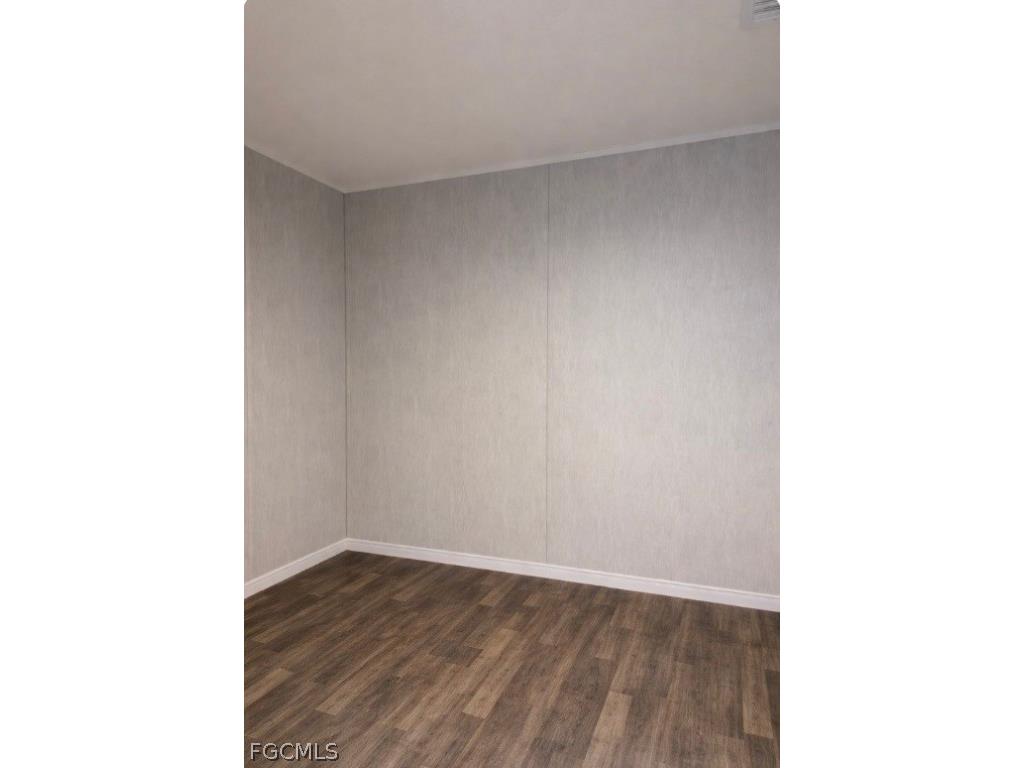 566 Avenida Del Sur Avenue Montura Ranches FL 33440 2026013333 image6