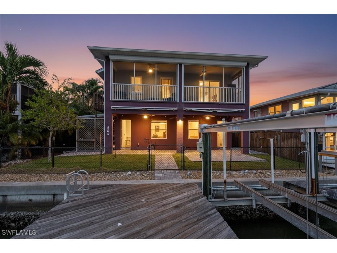 566 Coconut Avenue Goodland FL 34140 225081481 image1