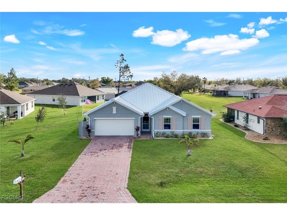 566 Corrientes Circle Punta Gorda FL 33983 2025012597 image1