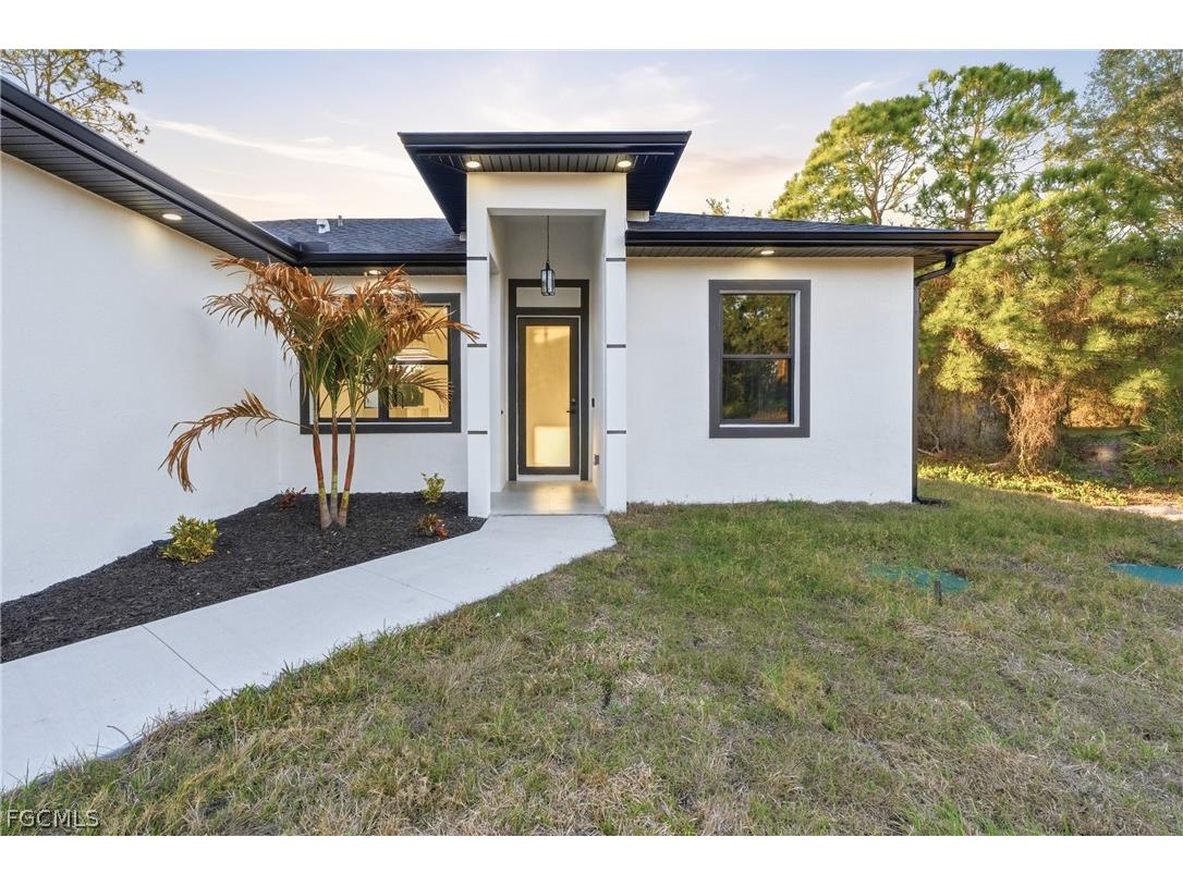 566 Eisenhower Boulevard Lehigh Acres FL 33974 2026009550 image6