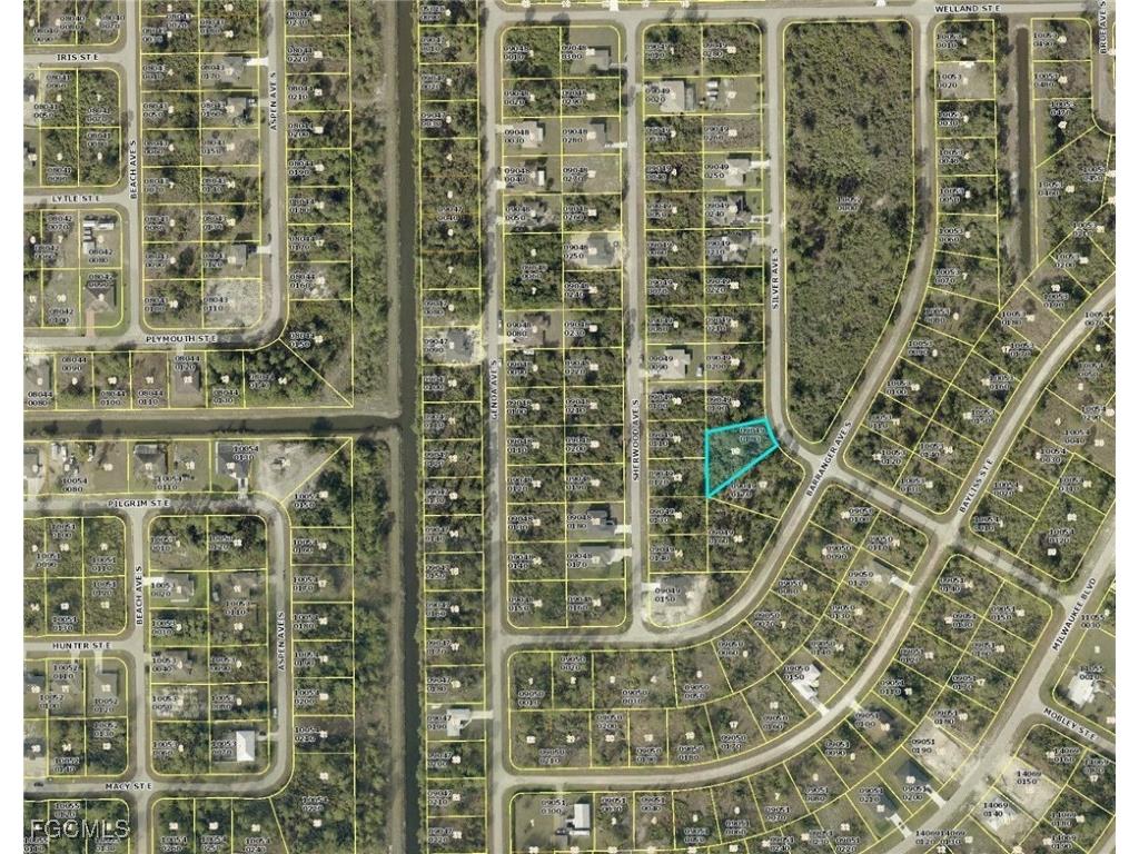 566 Silver Avenue S Lehigh Acres FL 33974 2025013228 image3