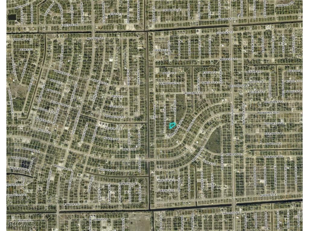 566 Silver Avenue S Lehigh Acres FL 33974 2025013228 image4