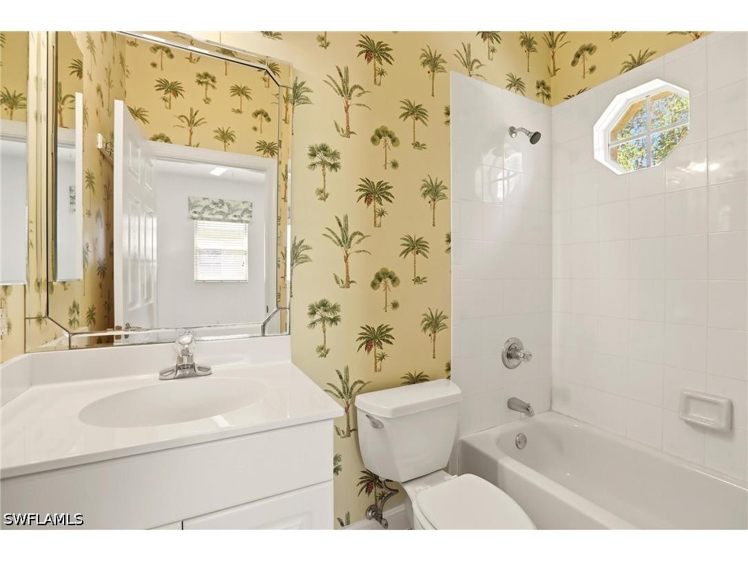 566 Vintage Reserve Lane #21-D Naples FL 34119 226016260 image25