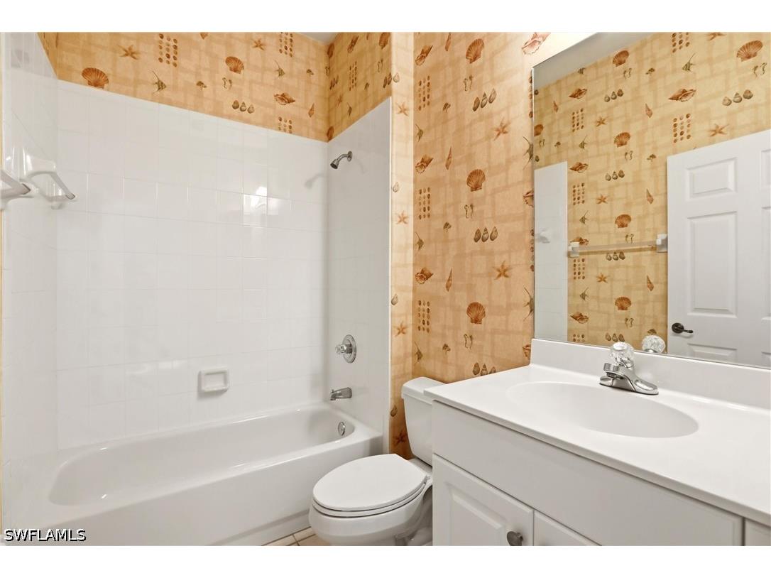 566 Vintage Reserve Lane #21-D Naples FL 34119 226016260 image29