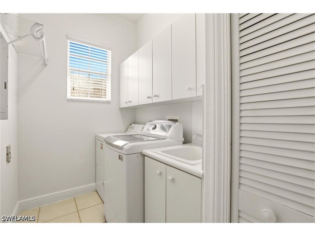 566 Vintage Reserve Lane #21-D Naples FL 34119 226016260 image37