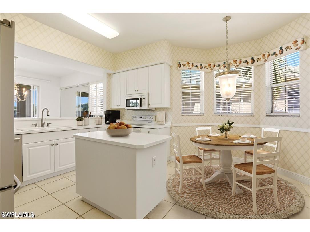 566 Vintage Reserve Lane #21-D Naples FL 34119 226016260 image5