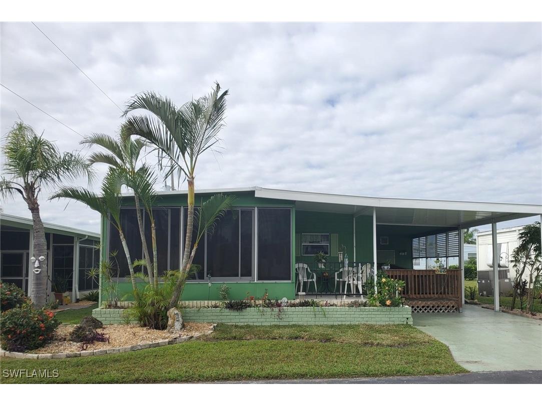 566 Winning Way North Fort Myers FL 33917 224093351 image1