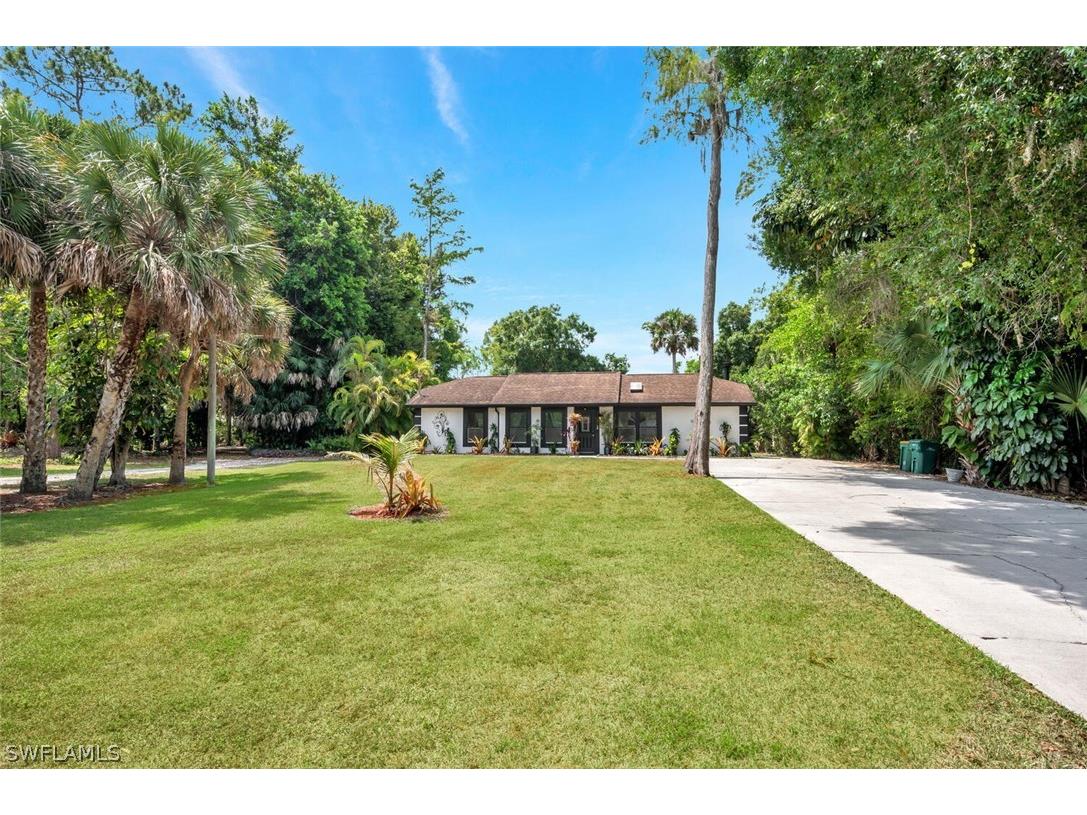 5660 Dogwood Way Naples FL 34116 224044886 image1