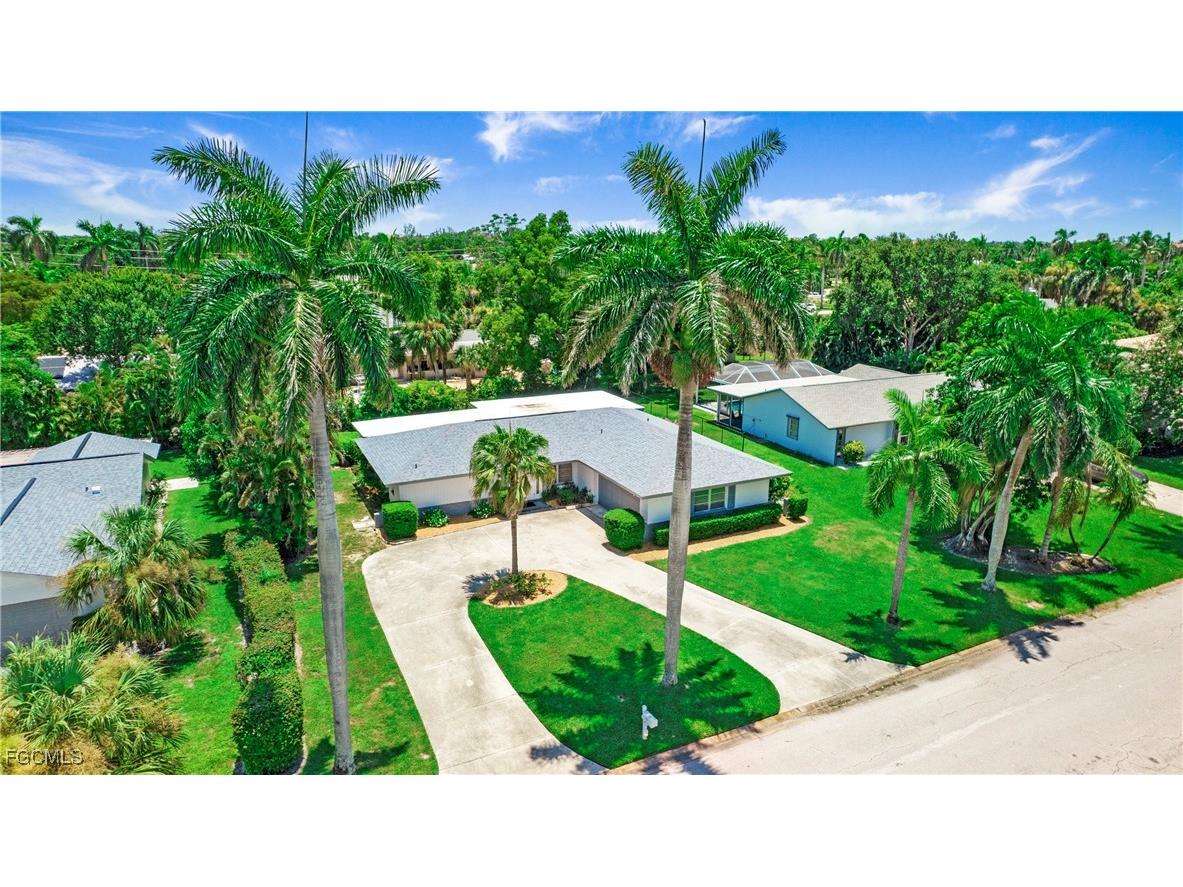 5661 Eichen Circle E Fort Myers FL 33919 2025004750 image2