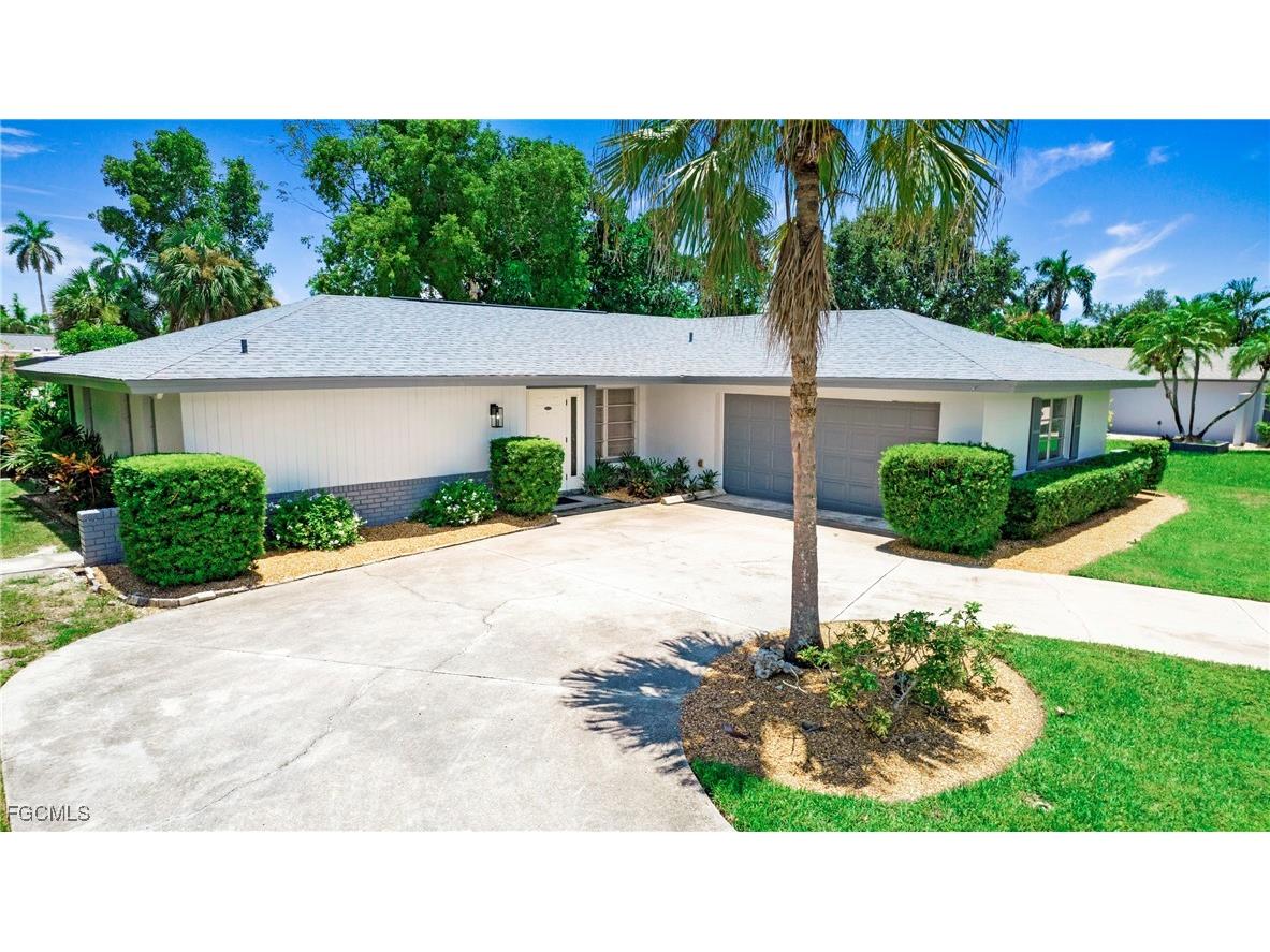 5661 Eichen Circle E Fort Myers FL 33919 2025004750 image25