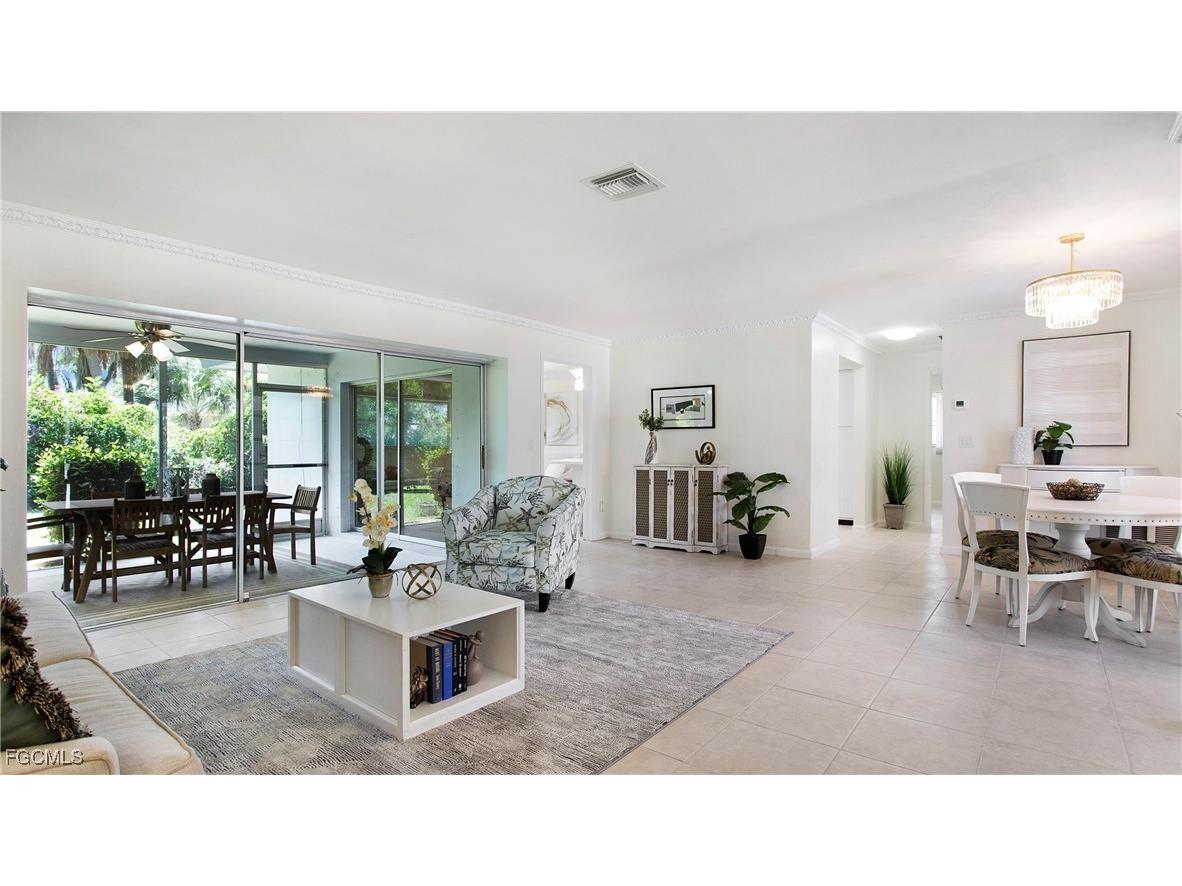 5661 Eichen Circle E Fort Myers FL 33919 2025004750 image6