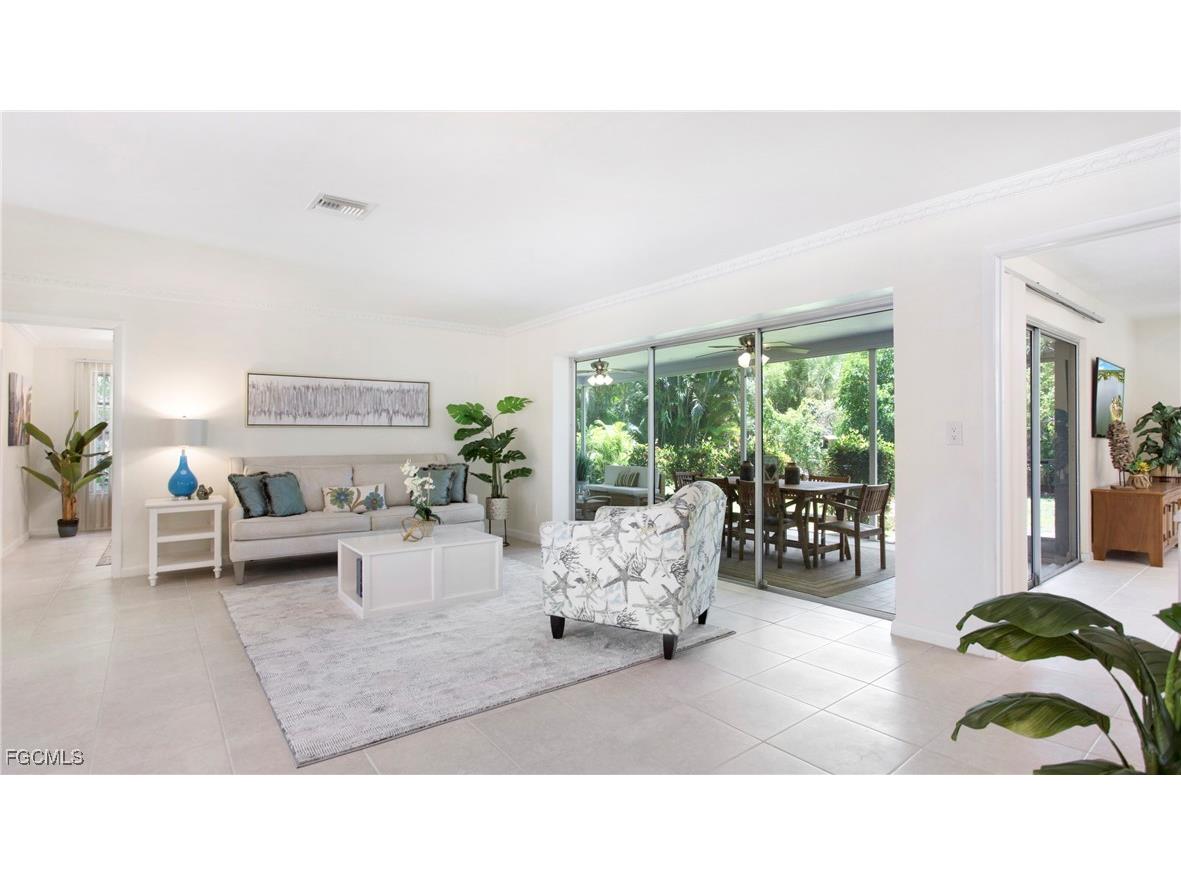 5661 Eichen Circle E Fort Myers FL 33919 2025004750 image7