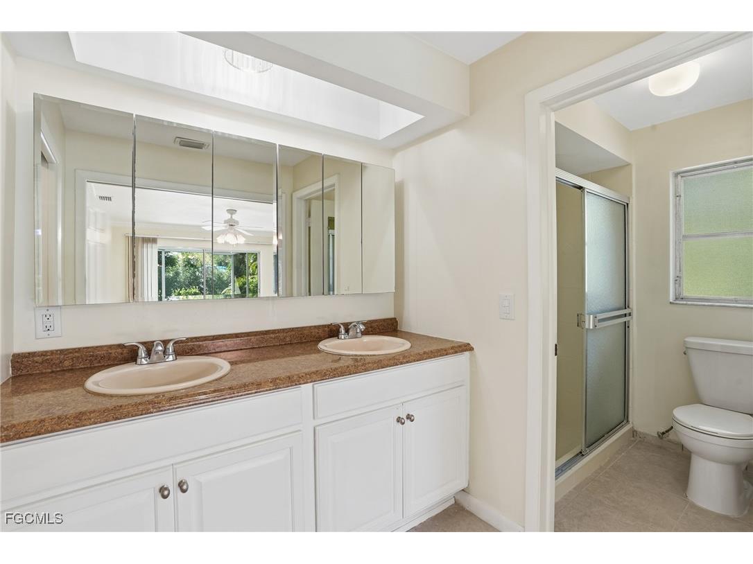 5661 Eichen Circle E Fort Myers FL 33919 2026002096 image17