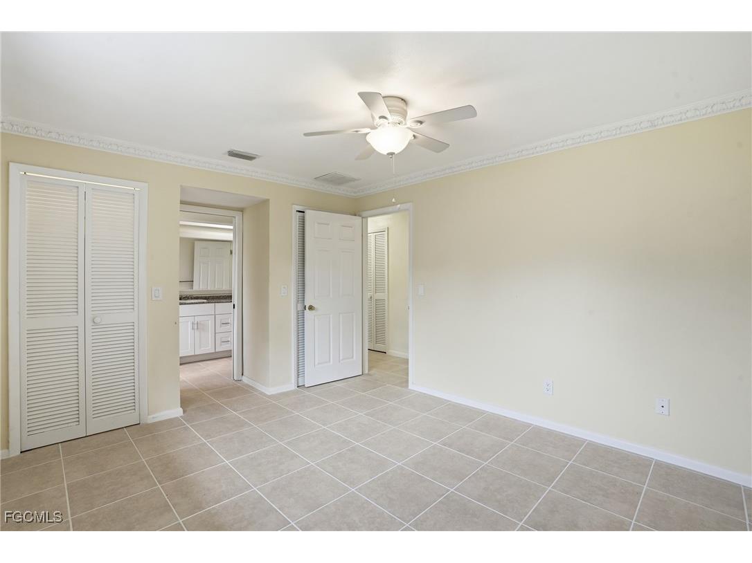 5661 Eichen Circle E Fort Myers FL 33919 2026002096 image20