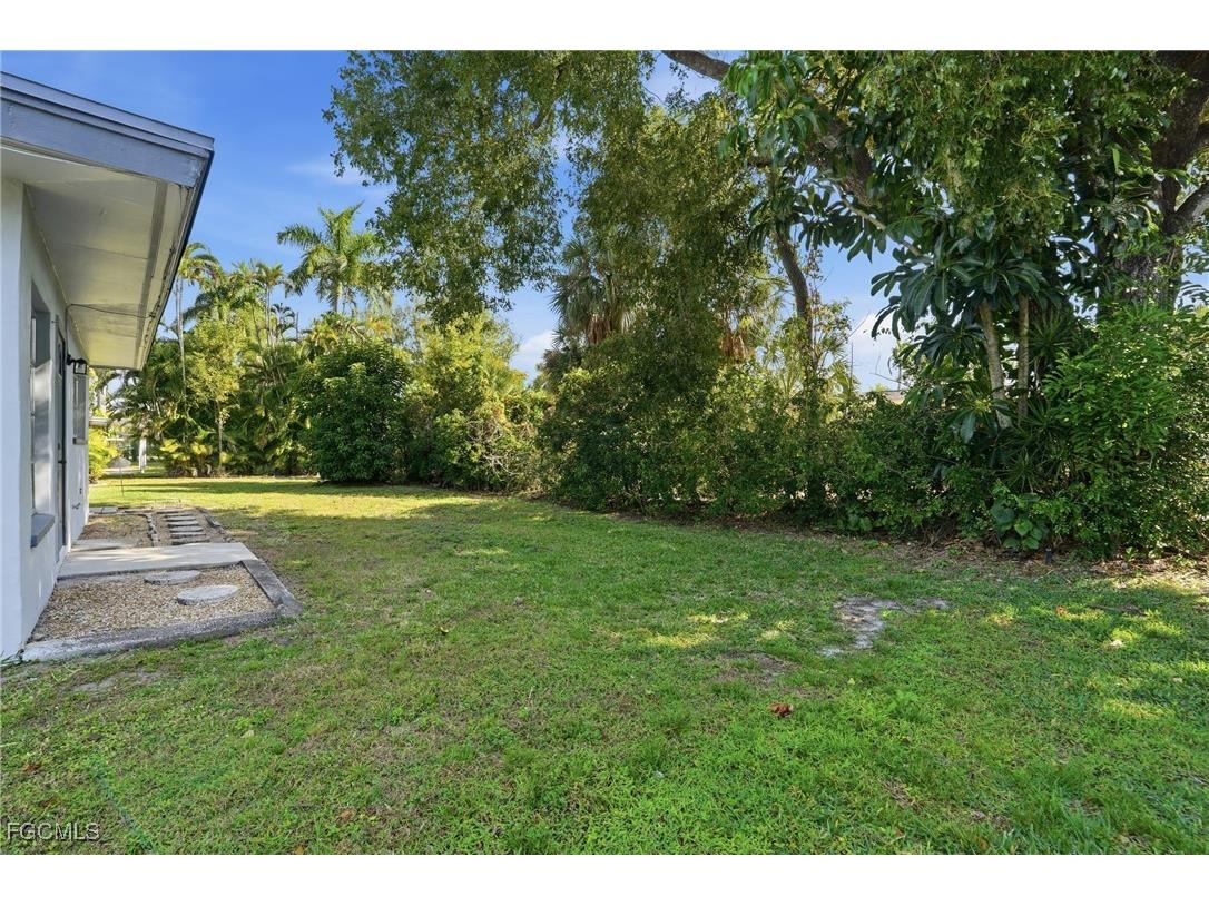 5661 Eichen Circle E Fort Myers FL 33919 2026002096 image29