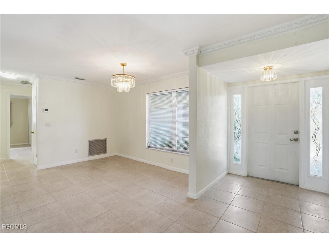 5661 Eichen Circle E Fort Myers FL 33919 2026002096 image5