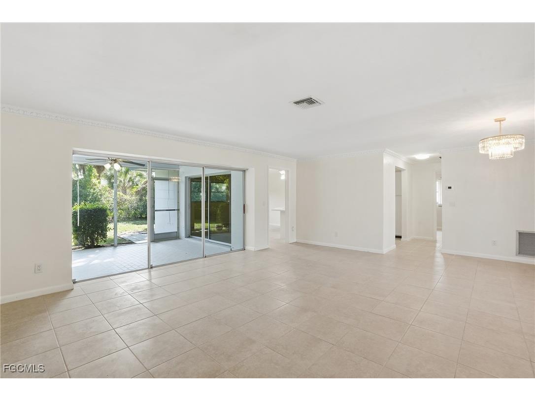 5661 Eichen Circle E Fort Myers FL 33919 2026002096 image6