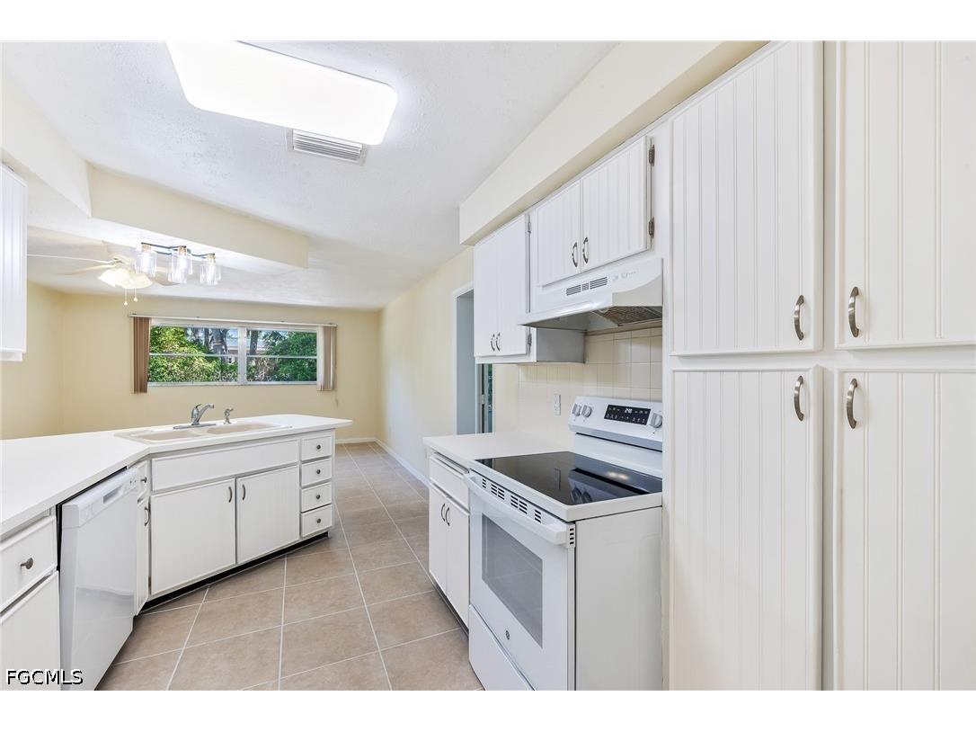 5661 Eichen Circle E Fort Myers FL 33919 2026022655 image13