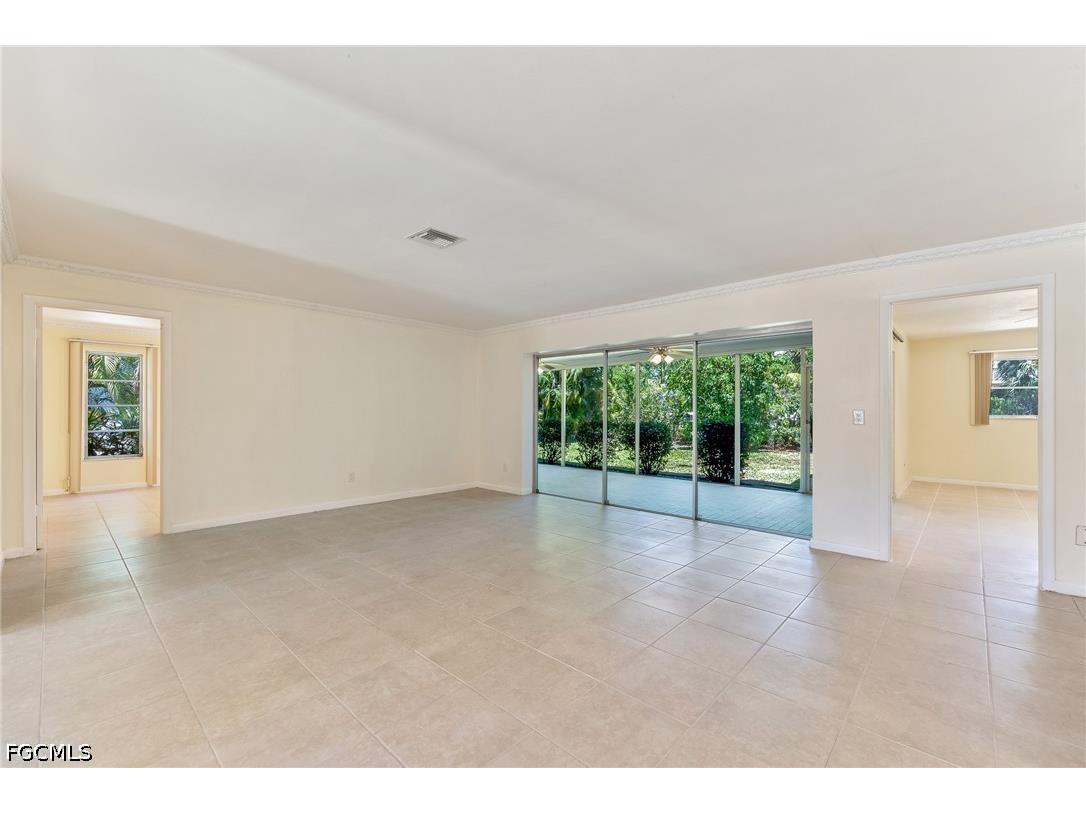 5661 Eichen Circle E Fort Myers FL 33919 2026022655 image5