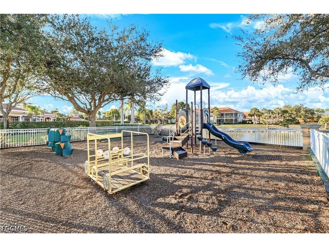 5661 Kensington Loop Fort Myers FL 33912 2026025481 image48