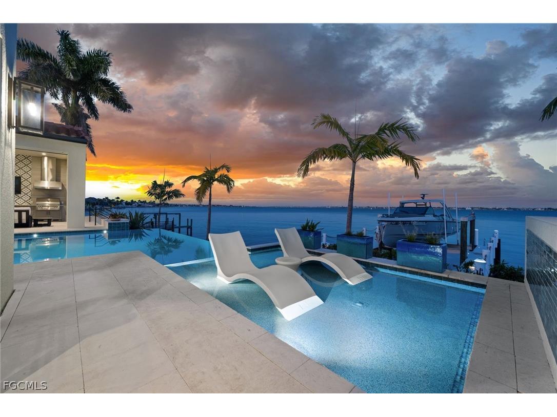 5661 Riverside Drive Cape Coral FL 33904 2026004751 image2