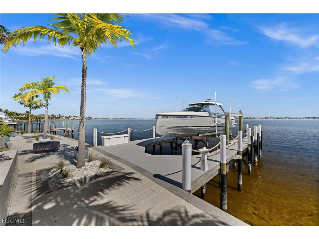 5661 Riverside Drive Cape Coral FL 33904 2026004751 image39