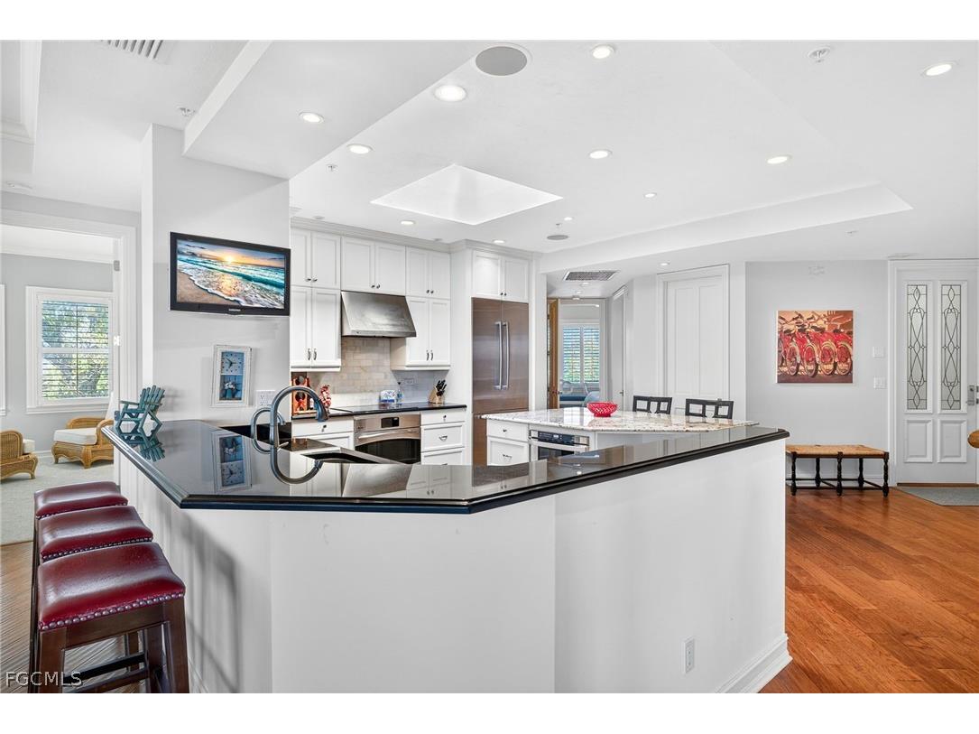 5663 Baltusrol Court #3B Sanibel FL 33957 2026008348 image1