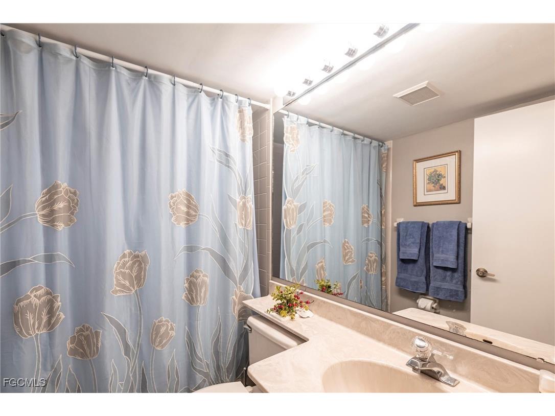 5665 Trailwinds Drive #615 Fort Myers FL 33907 2026003376 image10