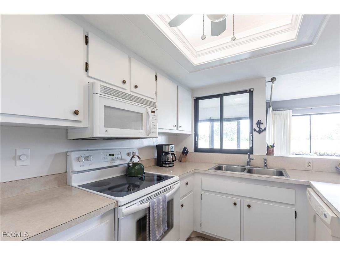 5665 Trailwinds Drive #615 Fort Myers FL 33907 2026003376 image5