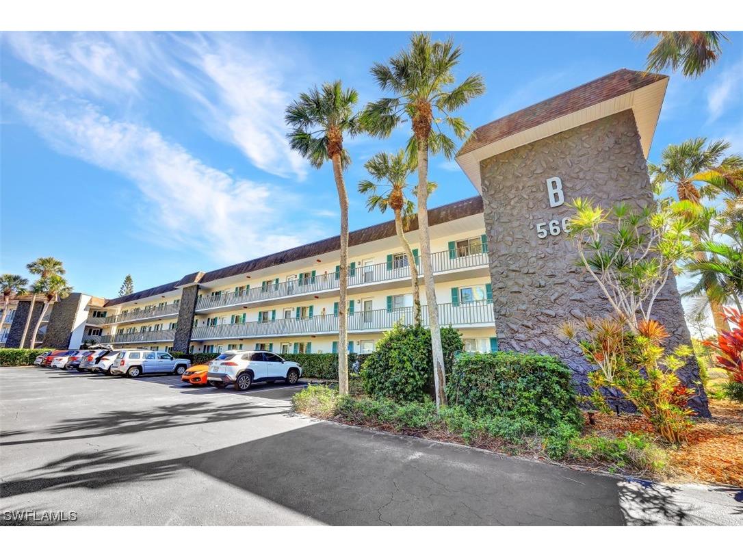 5667 Rattlesnake Hammock Road #103B Naples FL 34113 223013207 image1