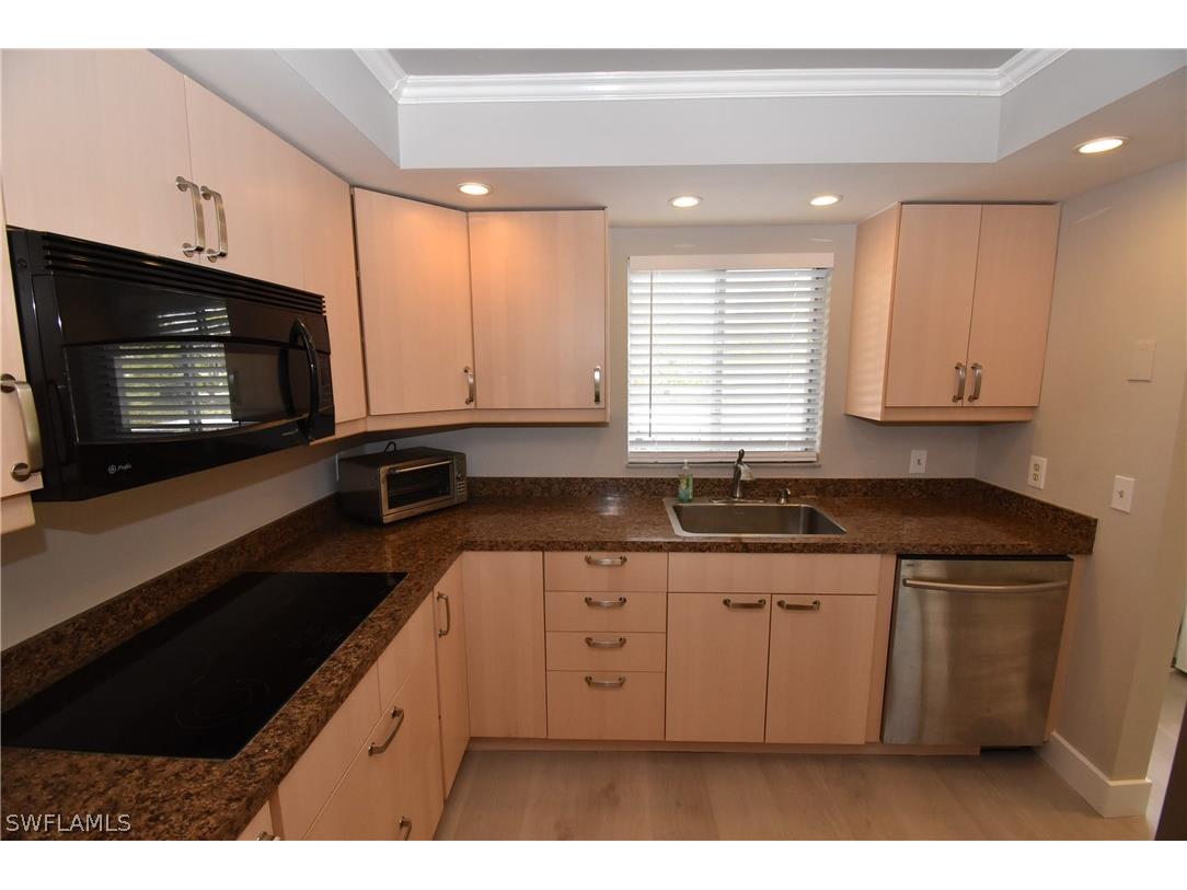5667 Rattlesnake Hammock Road #B-205 Naples FL 34113 226005987 image3