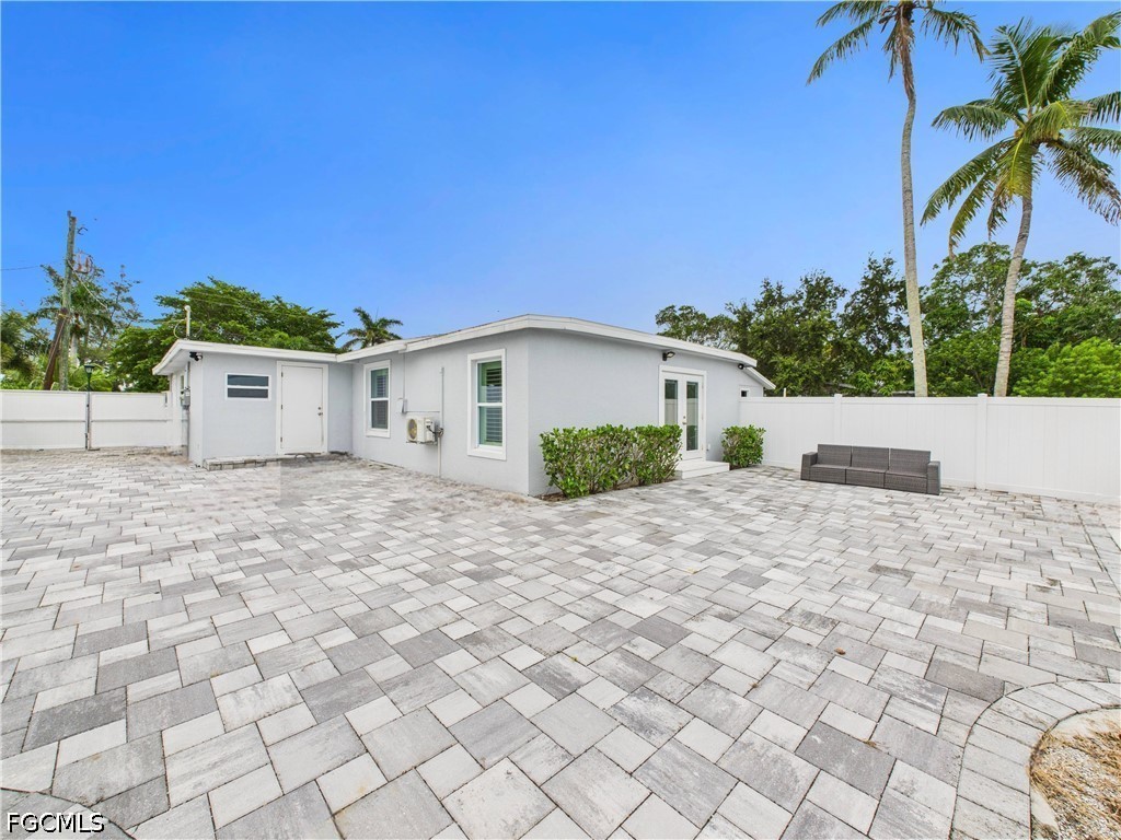 567 13th Street N Naples FL 34102 2026016862 image21
