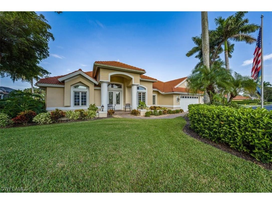 567 Eagle Creek Drive Naples FL 34113 223075324 image1