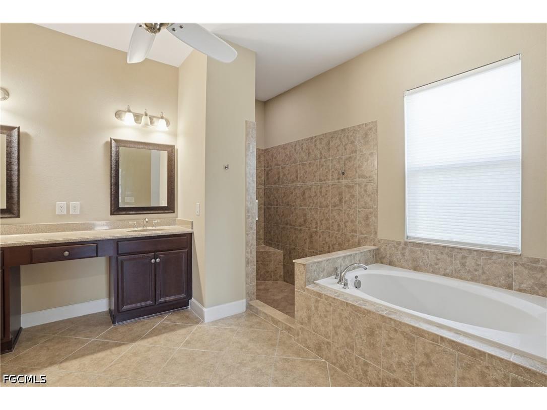 5672 Whispering Willow Way Fort Myers FL 33908 2026016353 image29