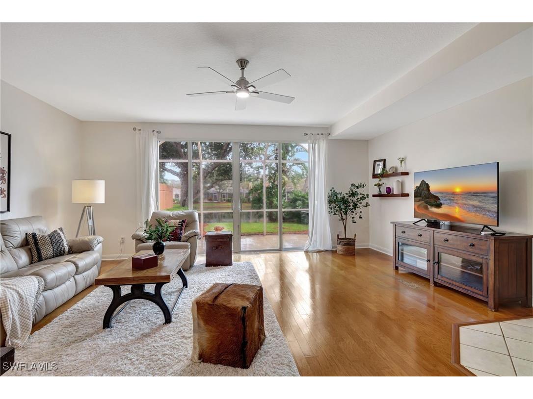 5673 Cove Circle #48 Naples FL 34119 224089150 image1