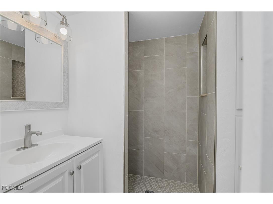 5675 Pine Island Road NW Bokeelia FL 33922 2025012011 image12