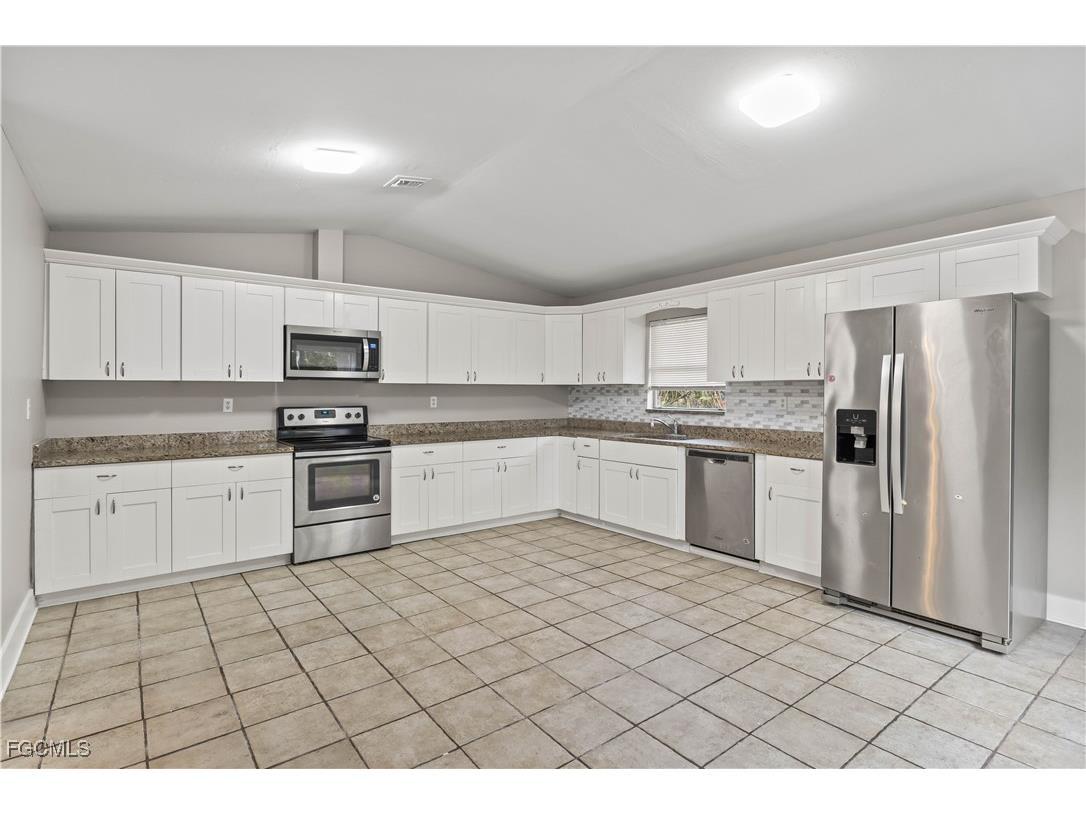 5675 Sandal Lane Bokeelia FL 33922 2026001842 image18