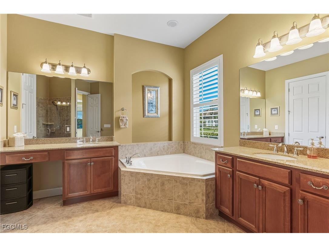 5675 Whispering Willow Way Fort Myers FL 33908 2025016203 image13